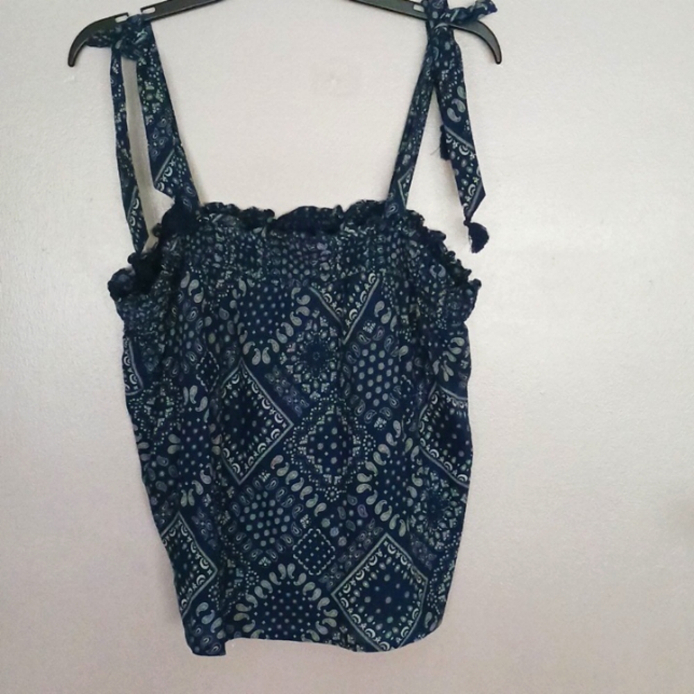 Old Navy tank top blue size large
